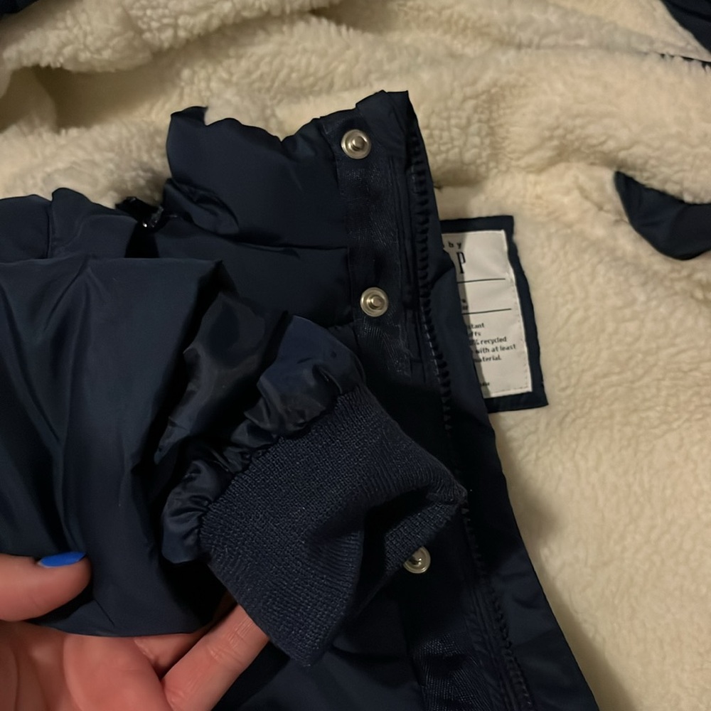 Gap Jacket Coat 5 years cold control max 🤍❄️ like new - Picture 9 of 10